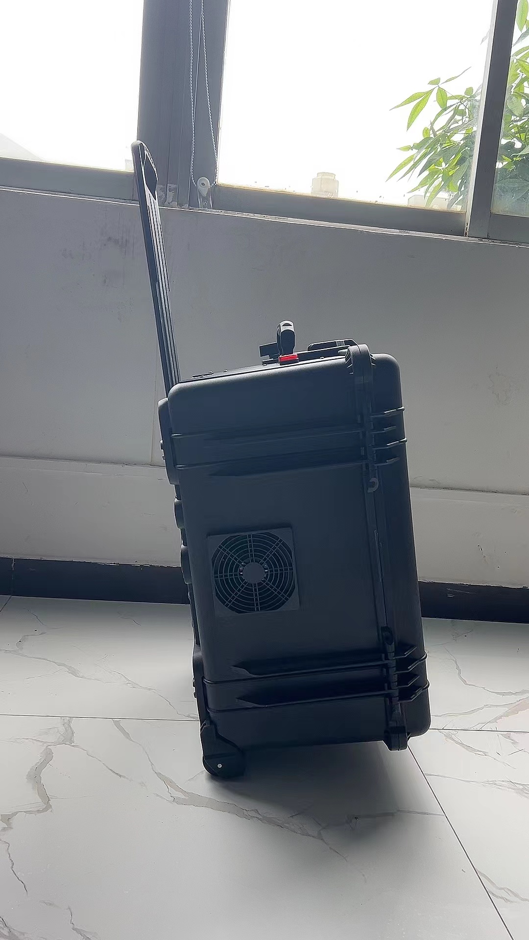 休宁手拉箱型移动通信干扰器